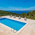 Villa Joy - 40 M2 Heated Pool, 35 000 M2 Of Land