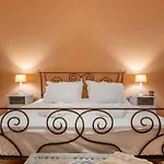 Joy - 40 M2 Heated Pool, 35 000 M2 Of Land