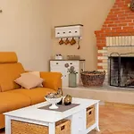 Joy - 40 M2 Heated Pool, 35 000 M2 Of Land * Pucisca