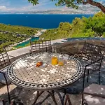 Villa Joy - 40 M2 Heated Pool, 35 000 M2 Of Land Pucisca