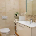 Joy - 40 M2 Heated Pool, 35 000 M2 Of Land Pucisca