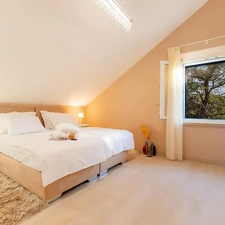 Joy - 40 M2 Heated Pool, 35 000 M2 Of Land Villa *