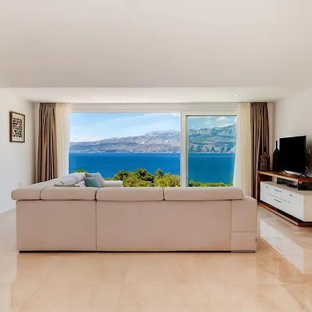 Joy - 40 M2 Heated Pool, 35 000 M2 Of Land