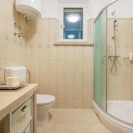Joy - 40 M2 Heated Pool, 35 000 M2 Of Land